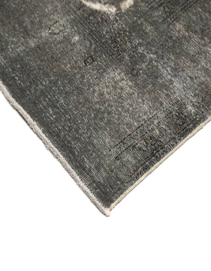 Detail image of 8' 3 x 10' 8 Vintage Royal Rug