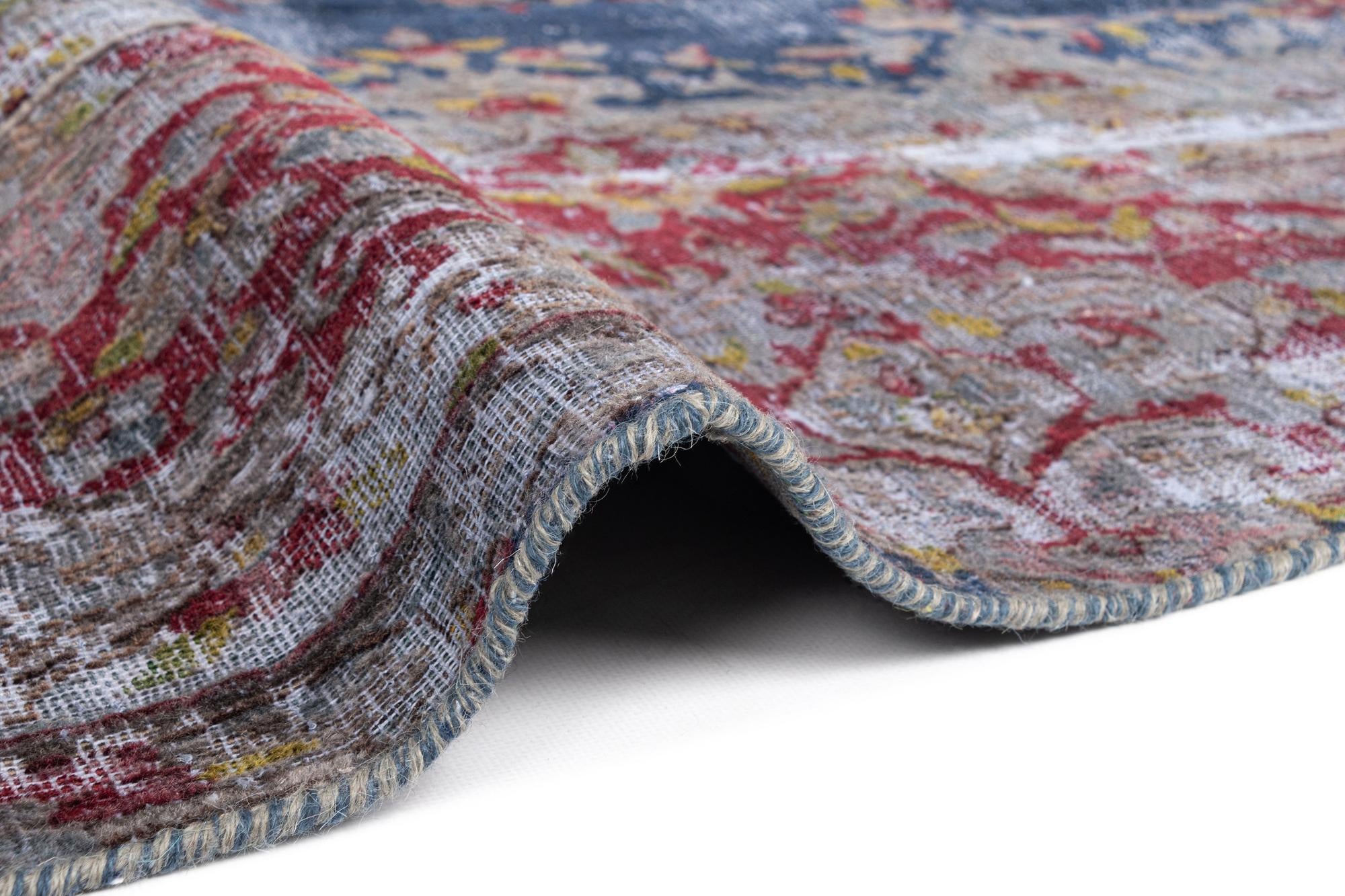 7' 8 x 10' 4 Vintage Royal Wool Rug
