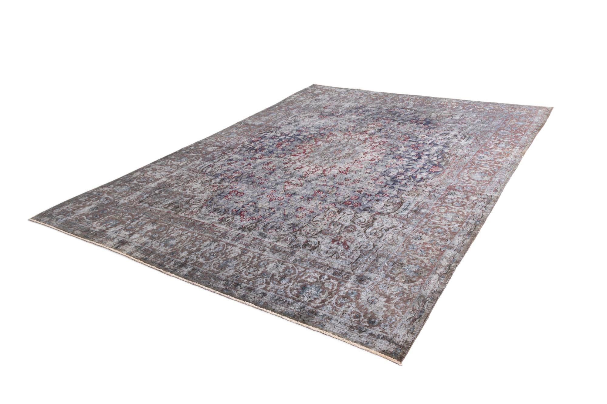 9' 7 x 13' 2 Vintage Royal Wool Rug