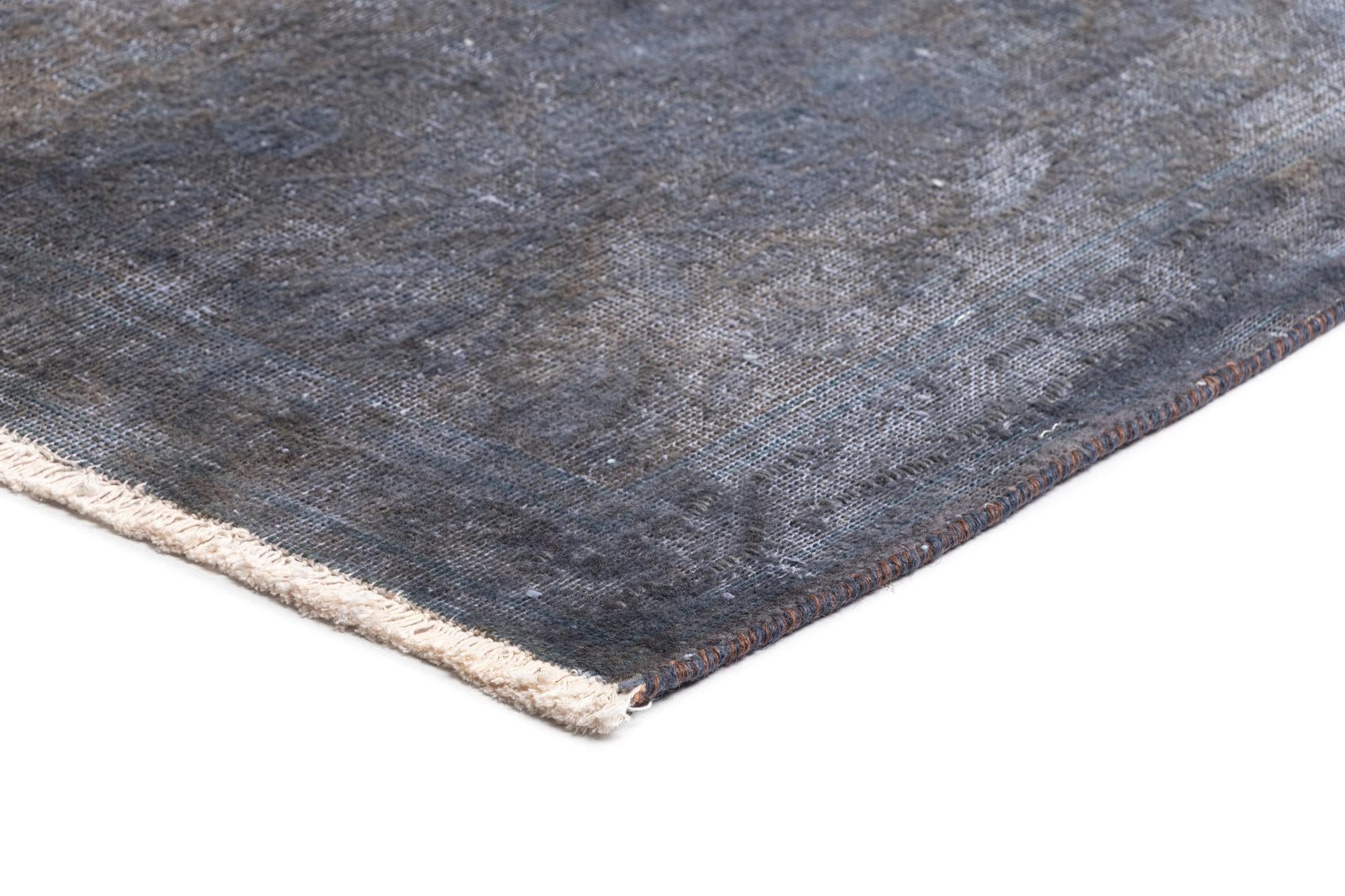 9' 6 x 12' 10 Vintage Royal Wool Rug