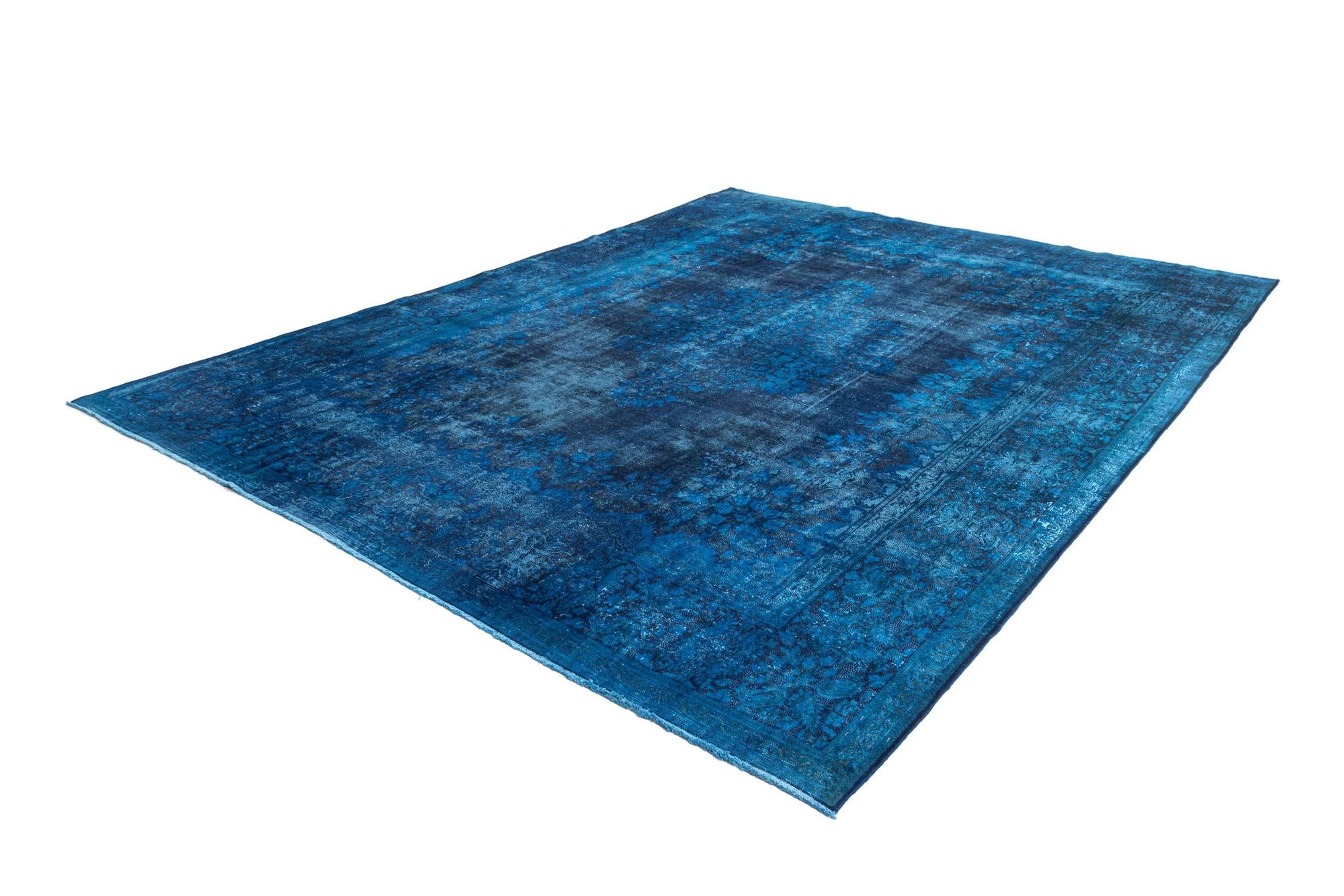9' 10 x 13' 1 Vintage Royal Wool Rug