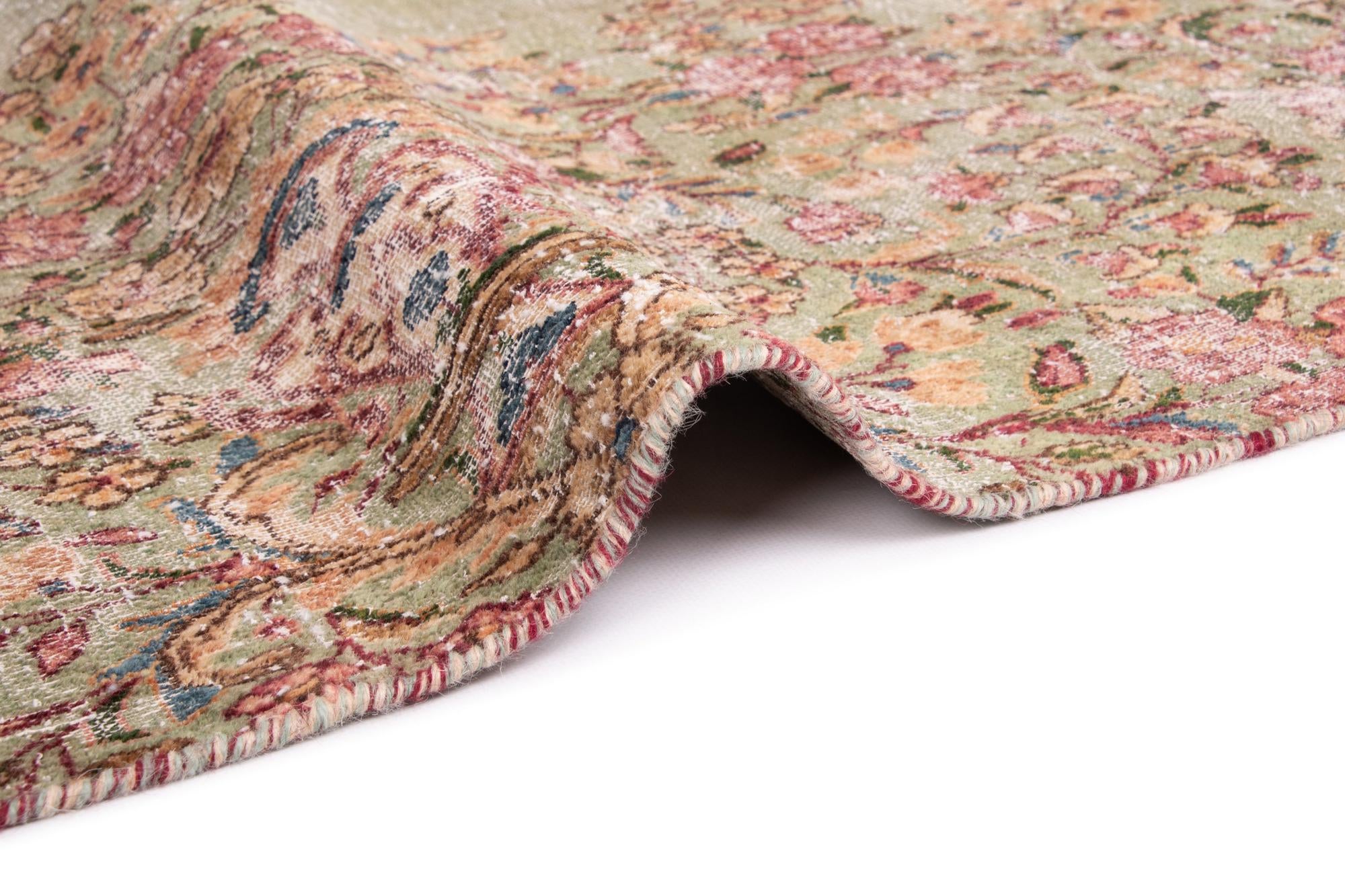 9' 1 x 13' 3 Vintage Royal Wool Rug