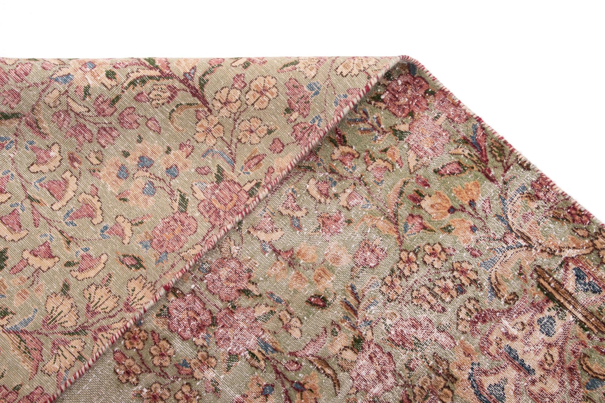 9' 1 x 13' 3 Vintage Royal Wool Rug
