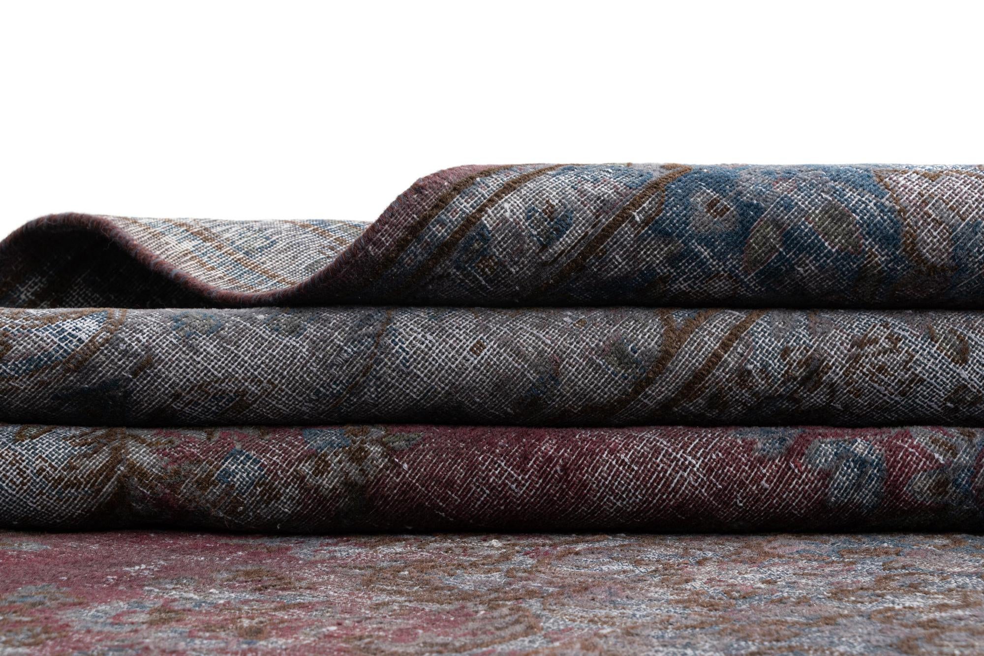 9' 8 x 12' 4 Vintage Royal Wool Rug