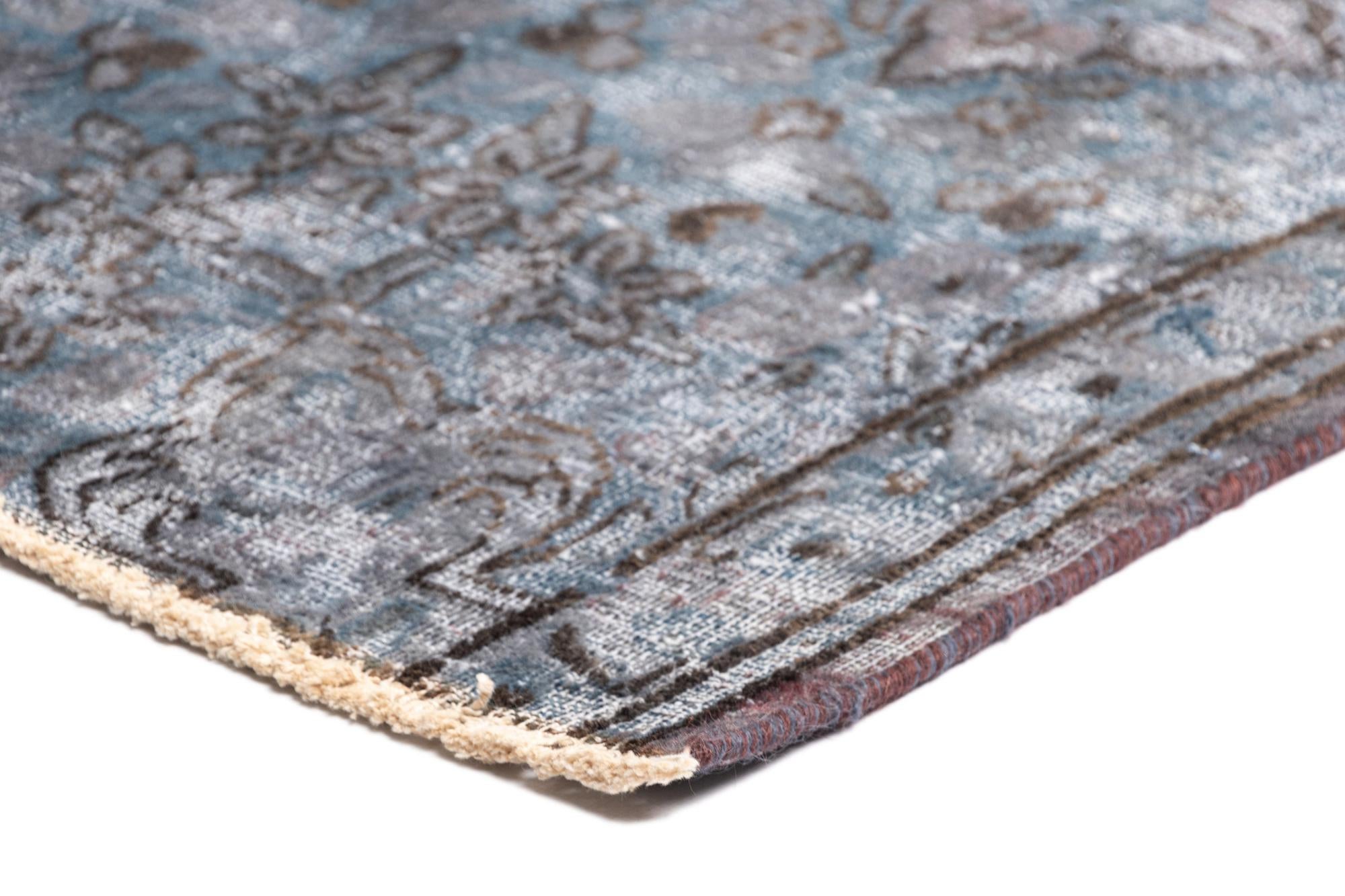 9' 8 x 12' 4 Vintage Royal Wool Rug