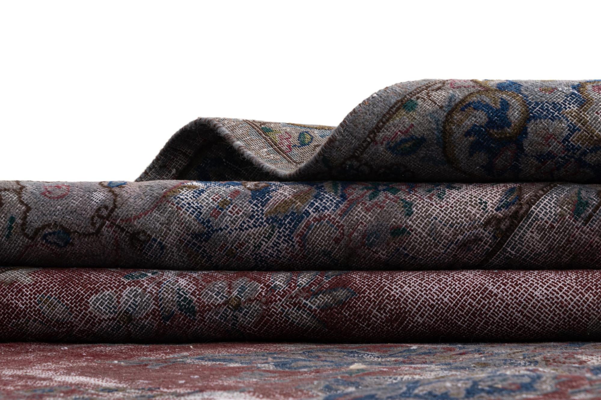 9' 6 x 13' 8 Vintage Royal Wool Rug