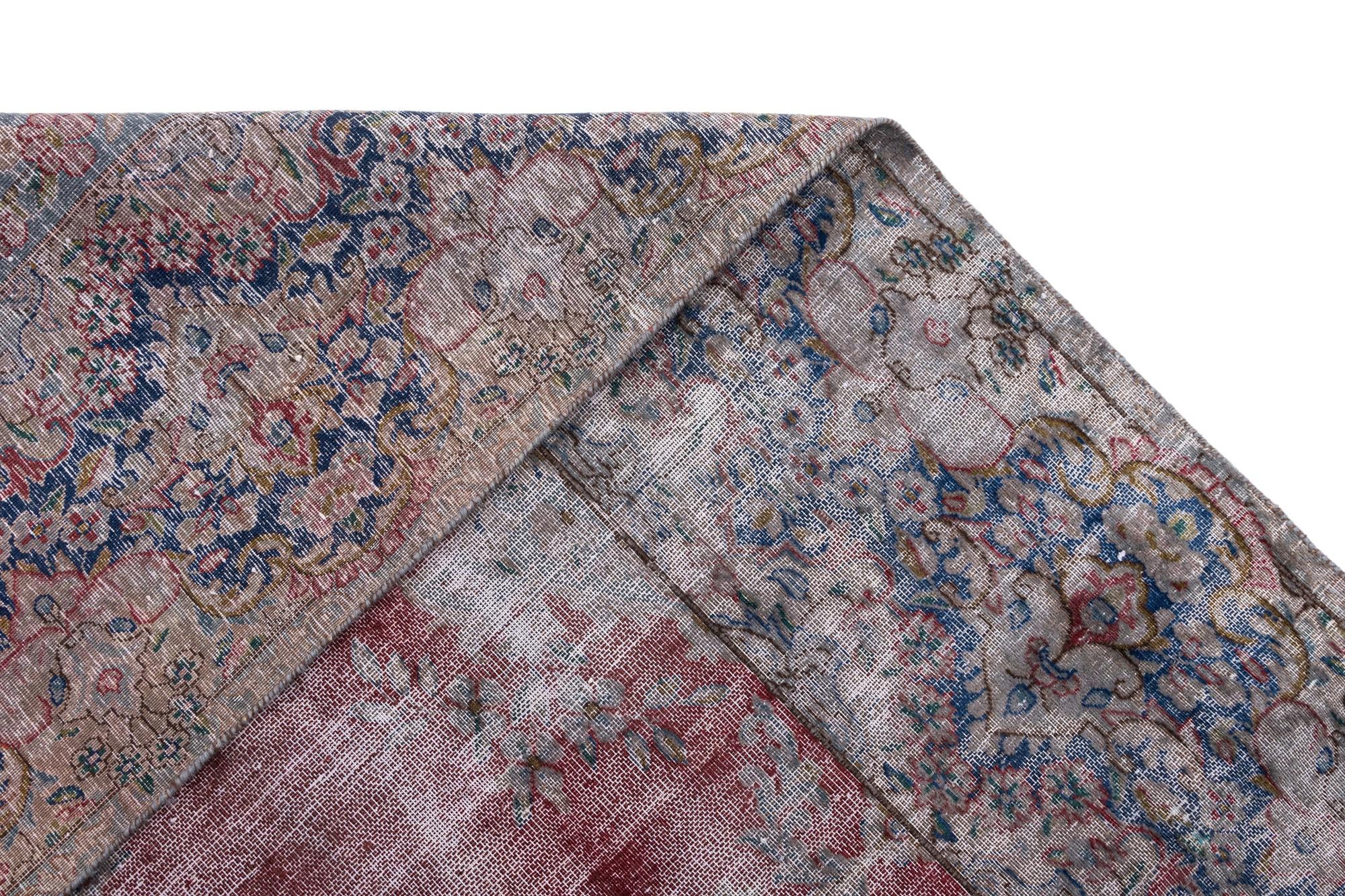 9' 6 x 13' 8 Vintage Royal Wool Rug