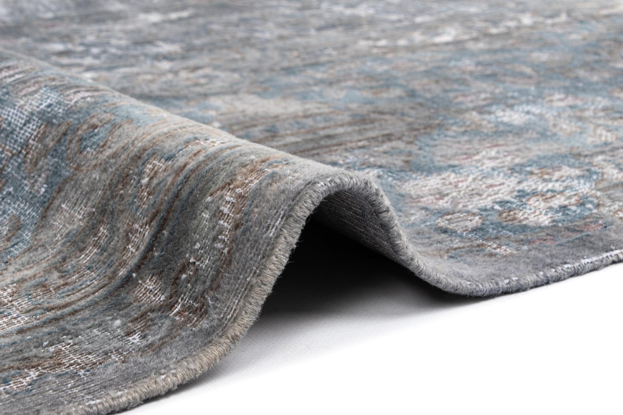 10' 1 x 13' 7 Vintage Royal Wool Rug