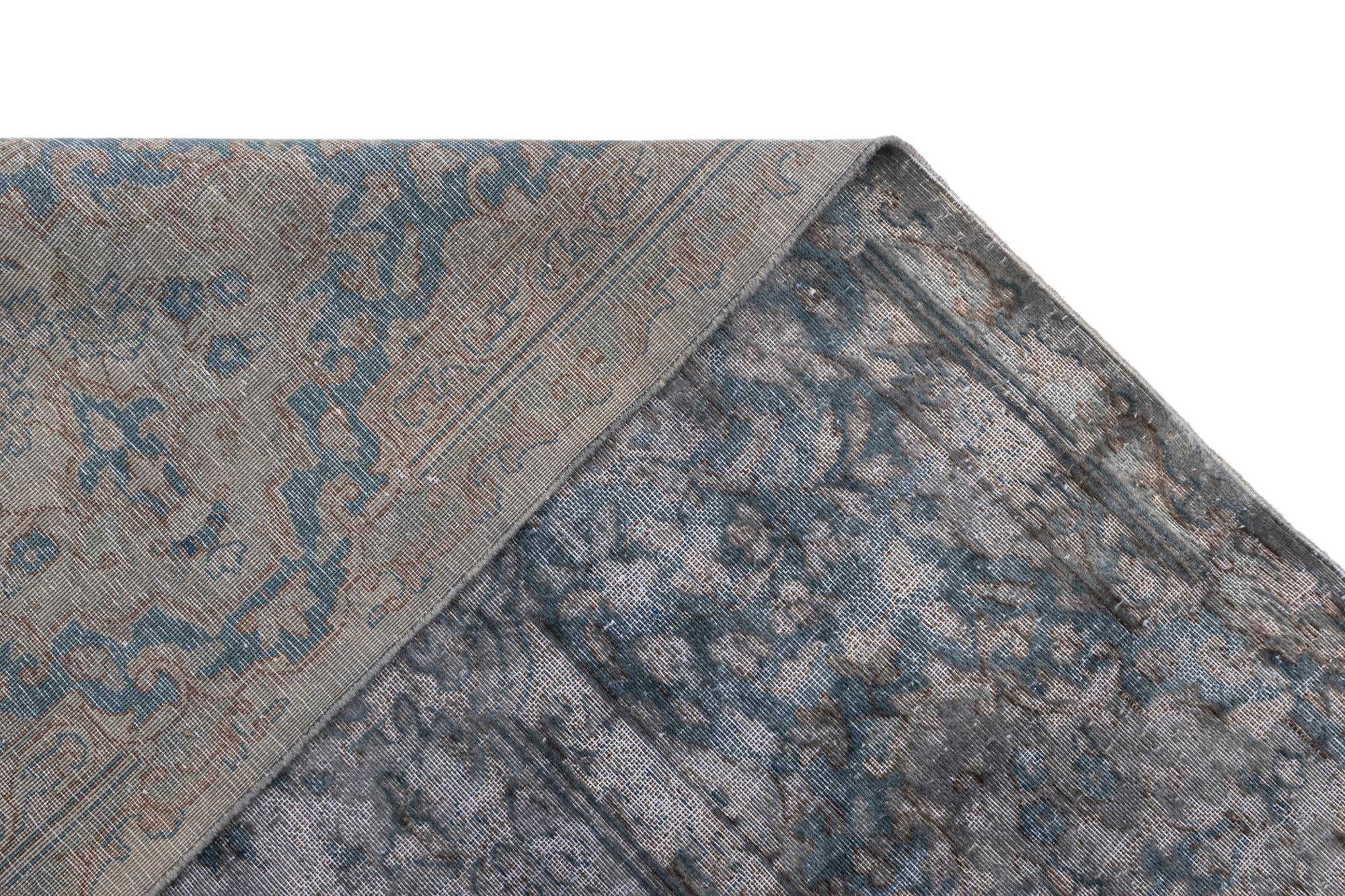 10' 1 x 13' 7 Vintage Royal Wool Rug