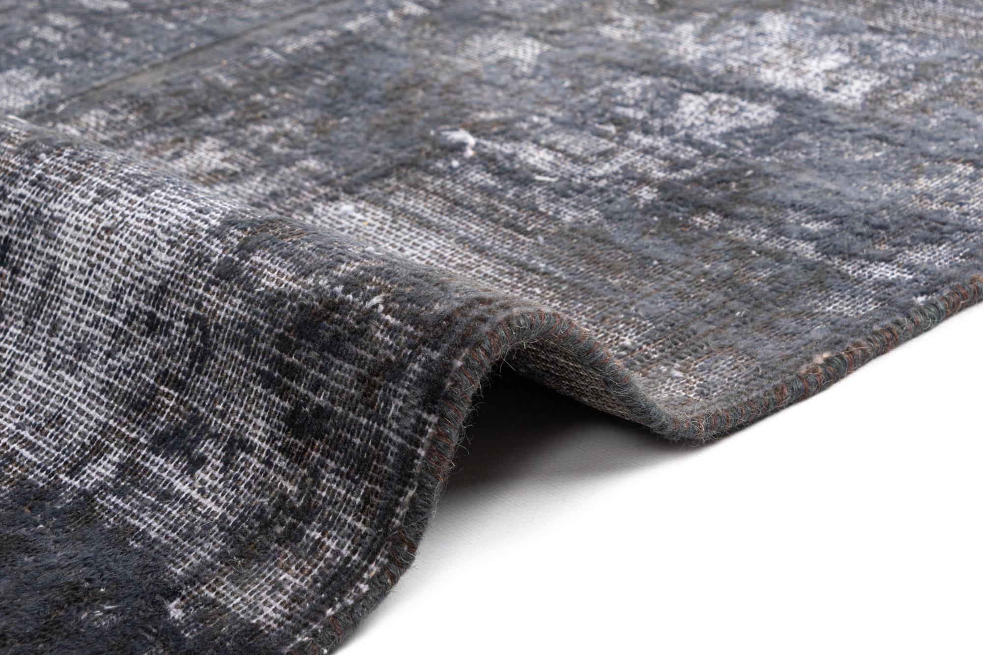9' 7 x 12' 10 Vintage Royal Wool Rug
