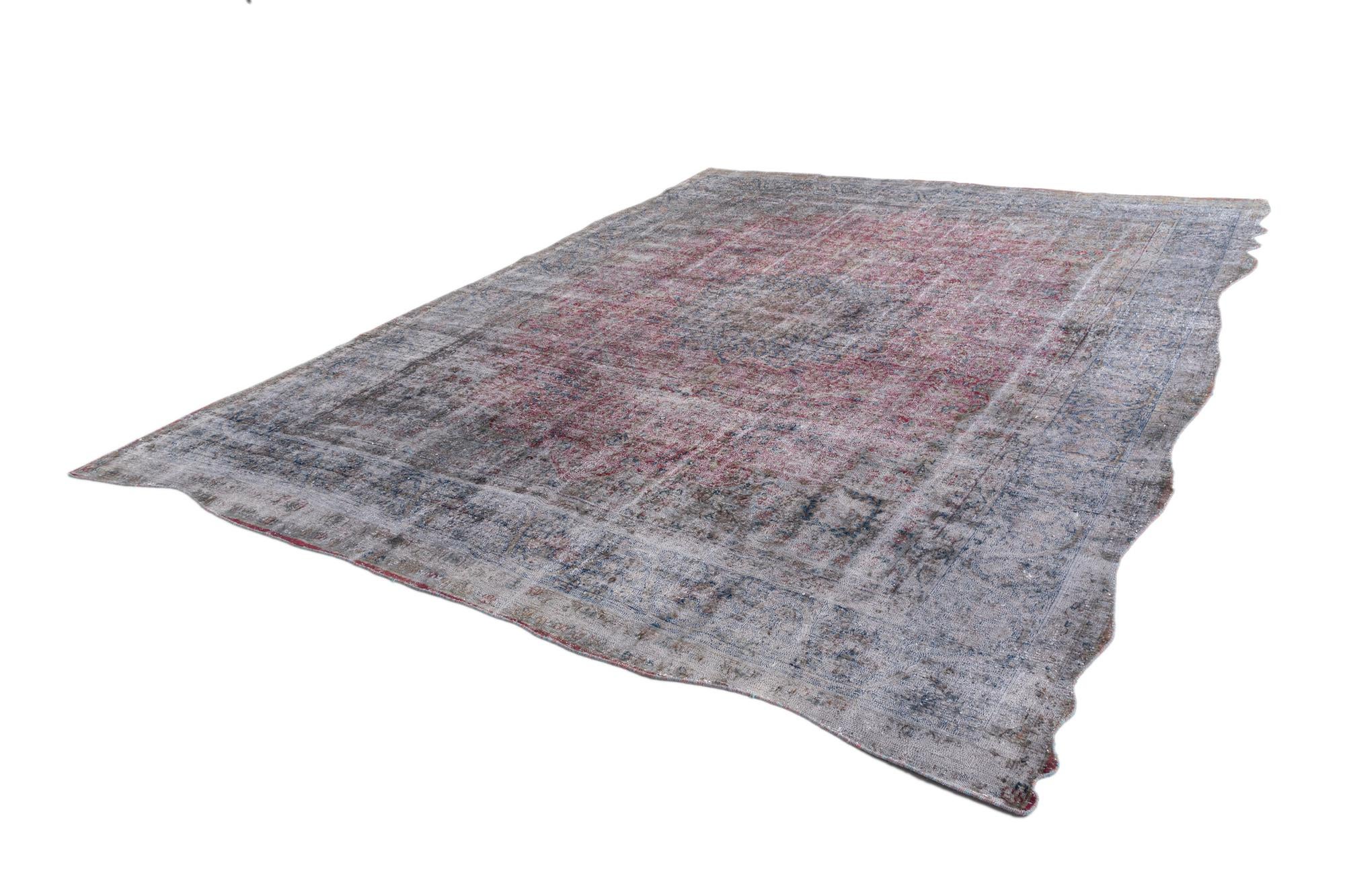 9' 10 x 13' 2 Vintage Royal Wool Rug