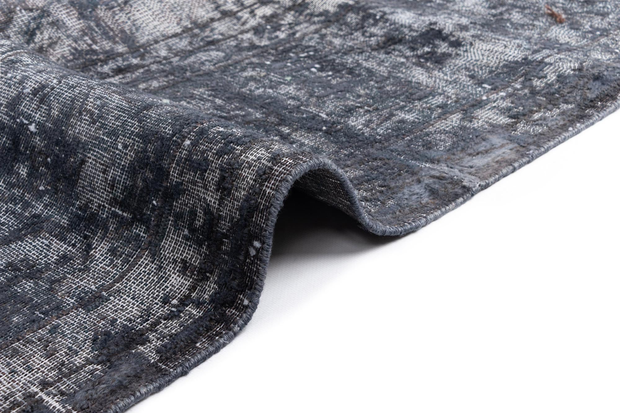 9' 7 x 13' 1 Vintage Royal Wool Rug