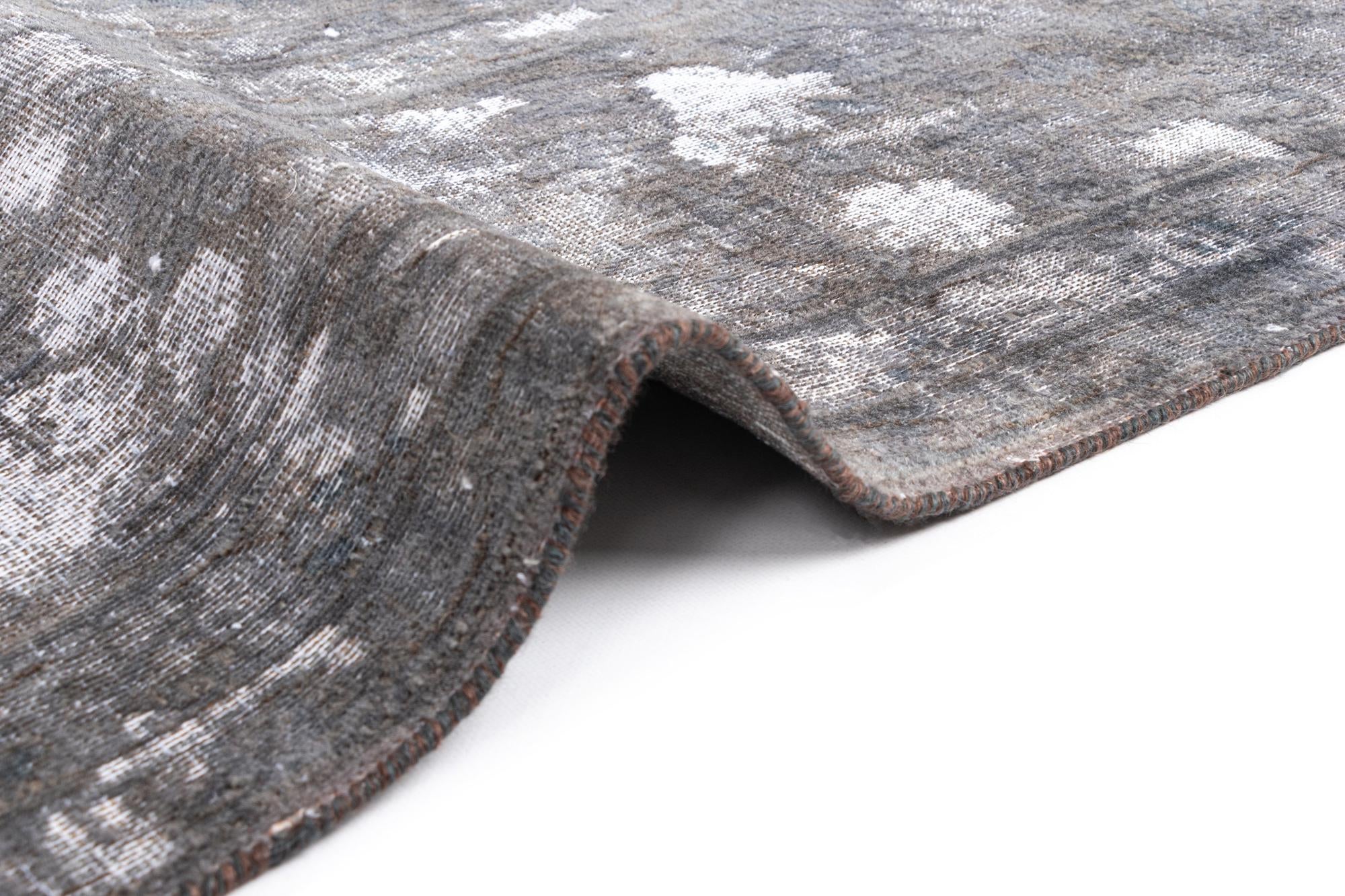 9' 8 x 12' 10 Vintage Royal Wool Rug