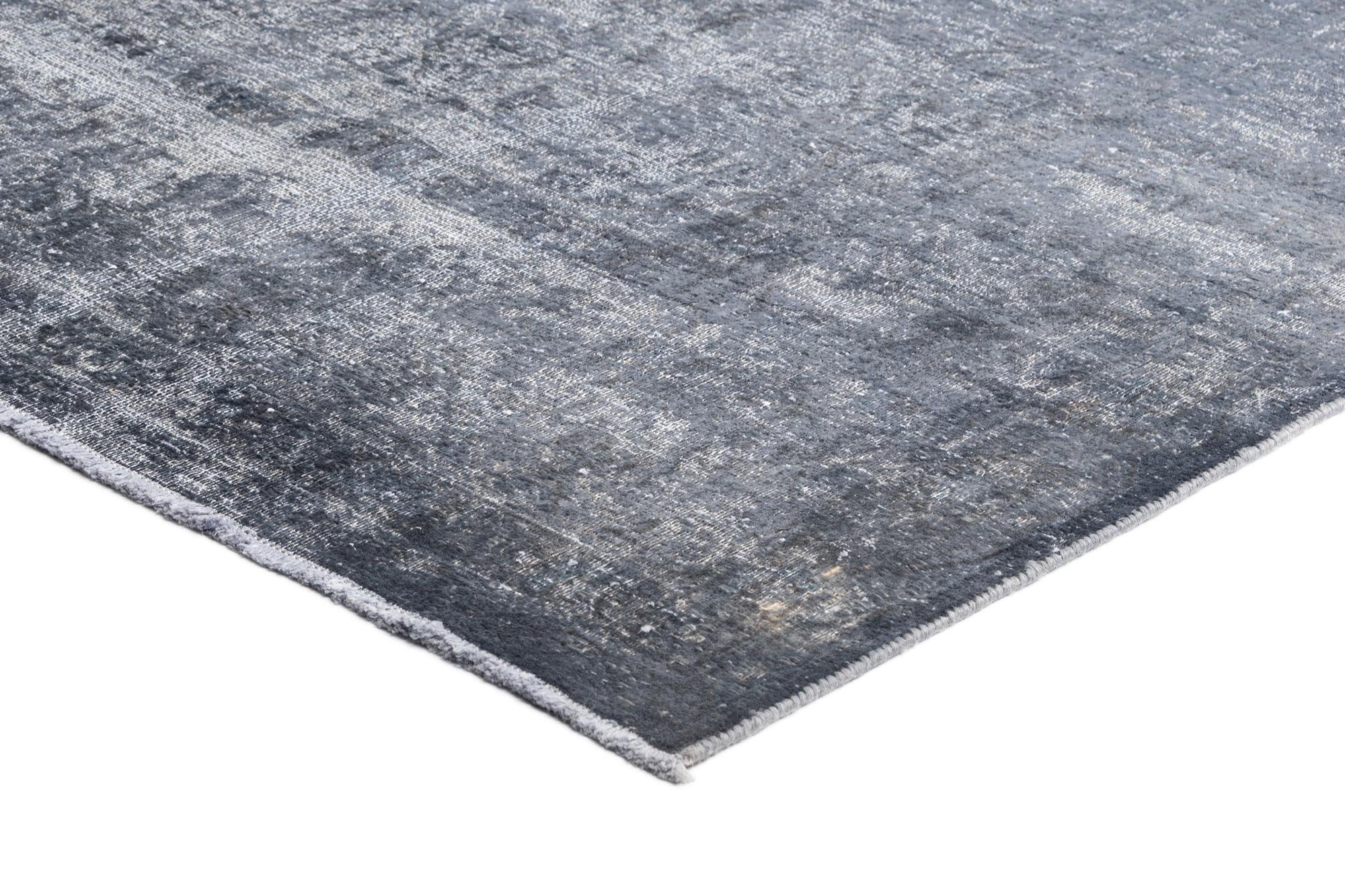 9' 7 x 12' 8 Vintage Royal Wool Rug