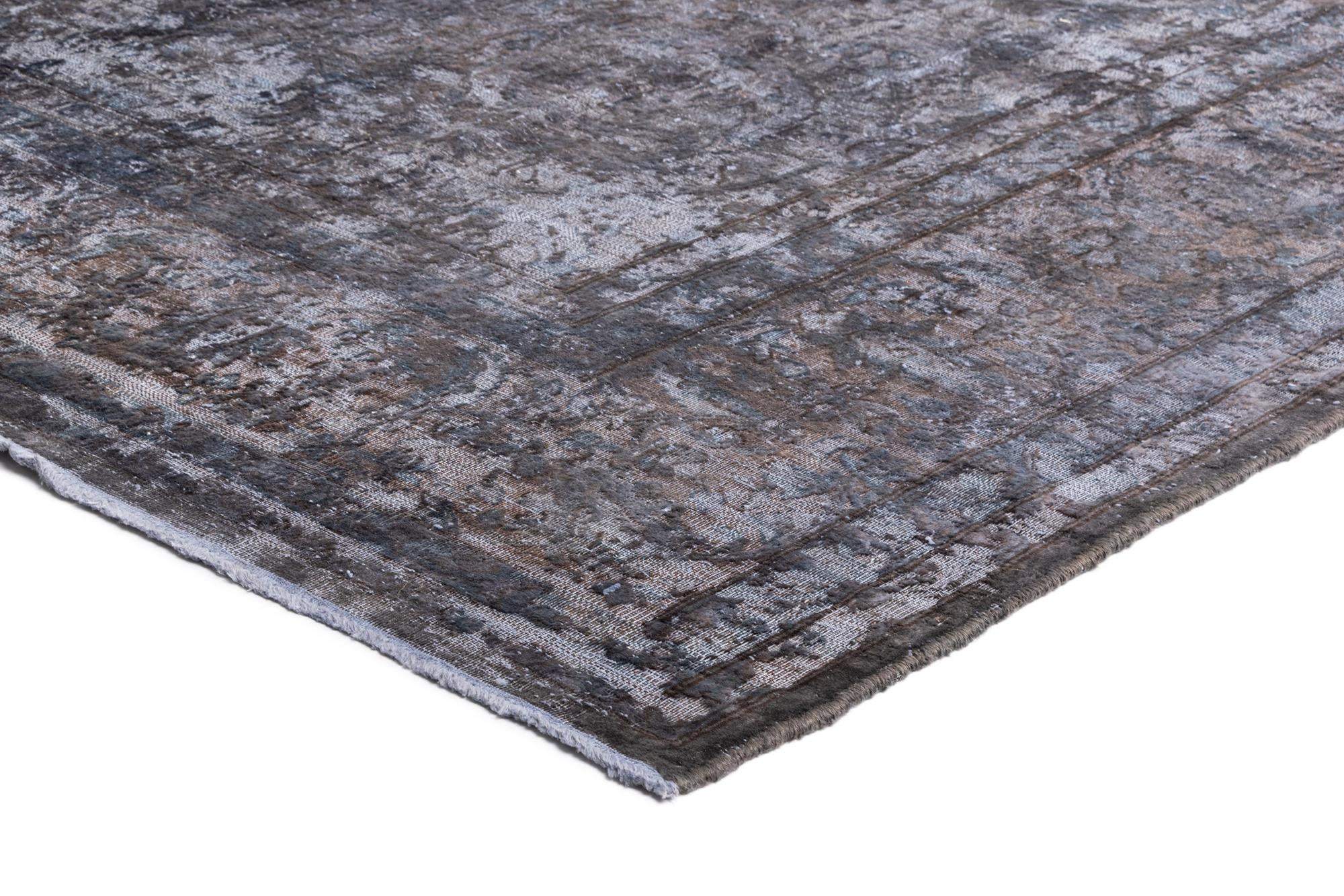 9' 9 x 12' 6 Vintage Royal Wool Rug