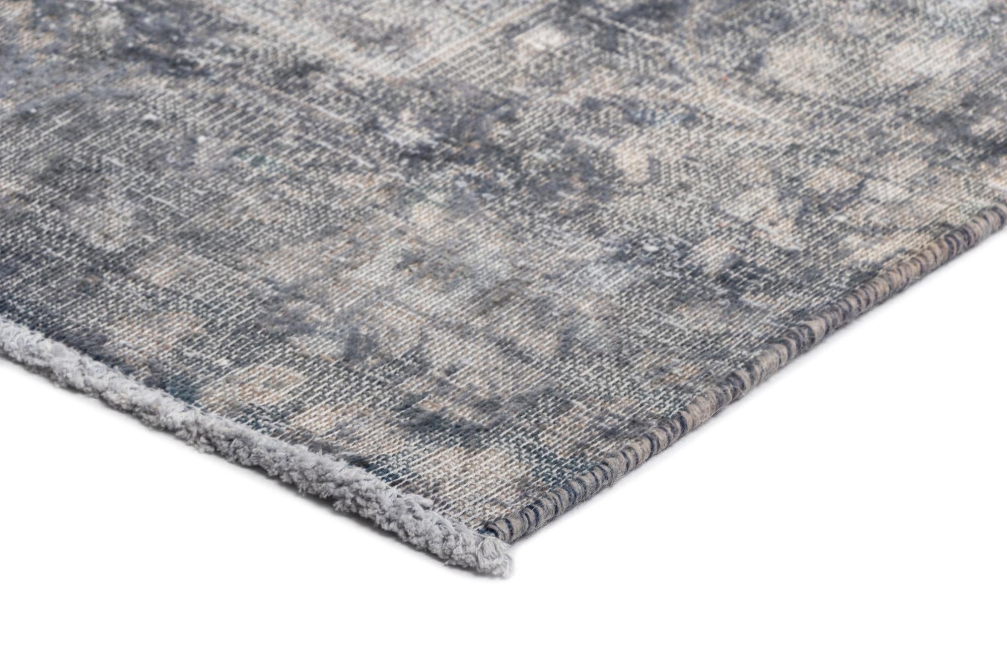 9' 1 x 12' 1 Vintage Royal Wool Rug