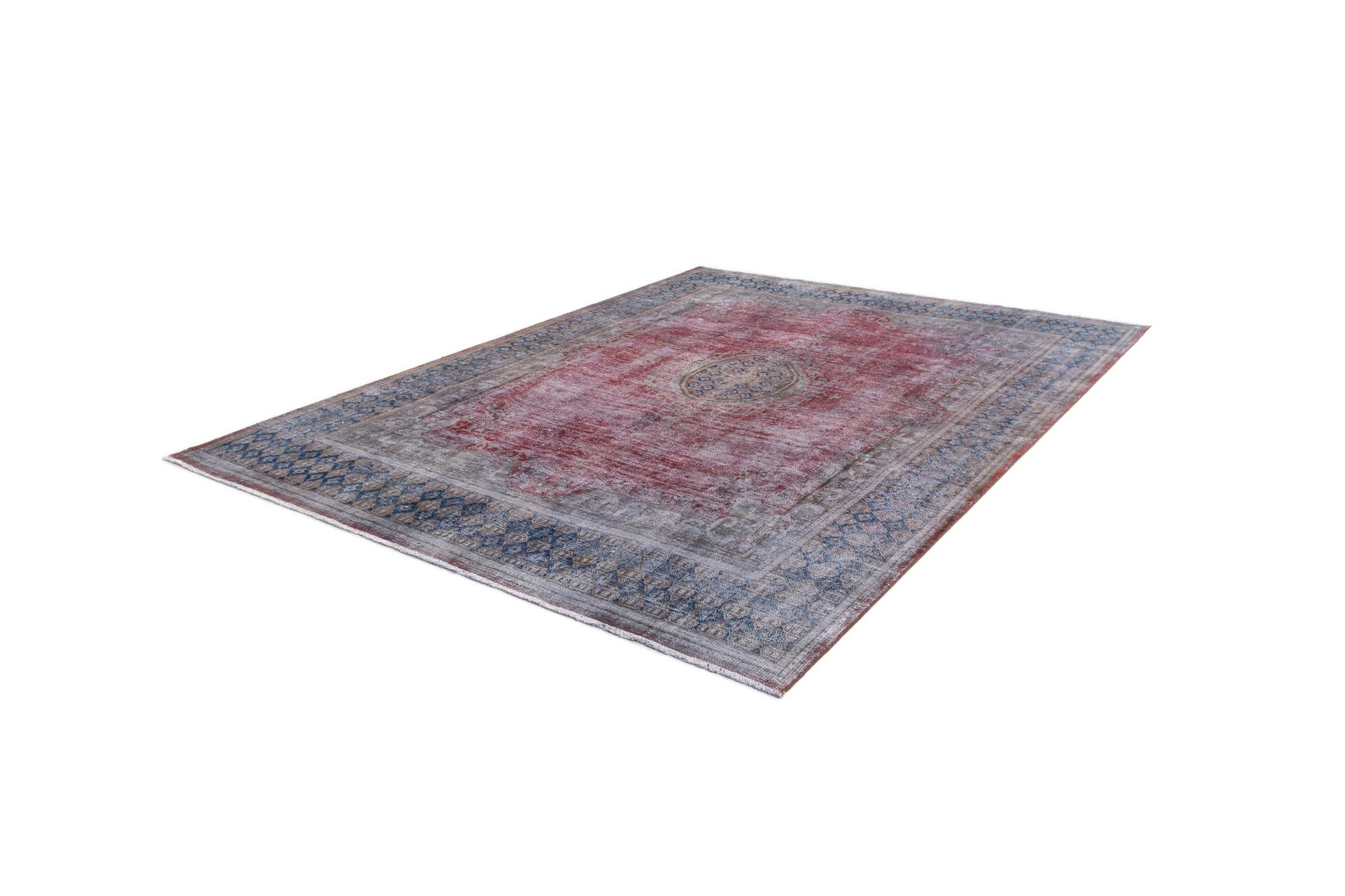7' 9 x 10' 6 Vintage Royal Wool Rug