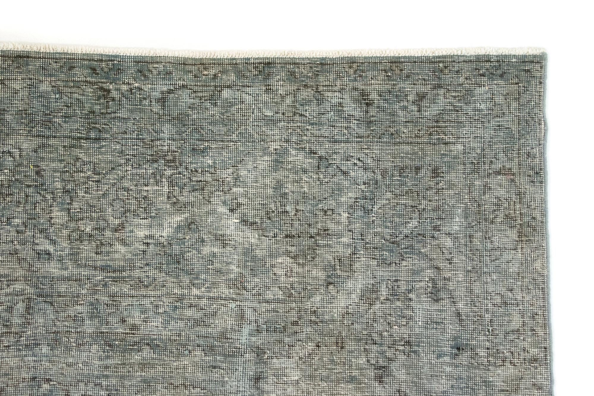 9' 5 x 16' 10 Hand Knotted Vintage Royal Persian Wool Rug
