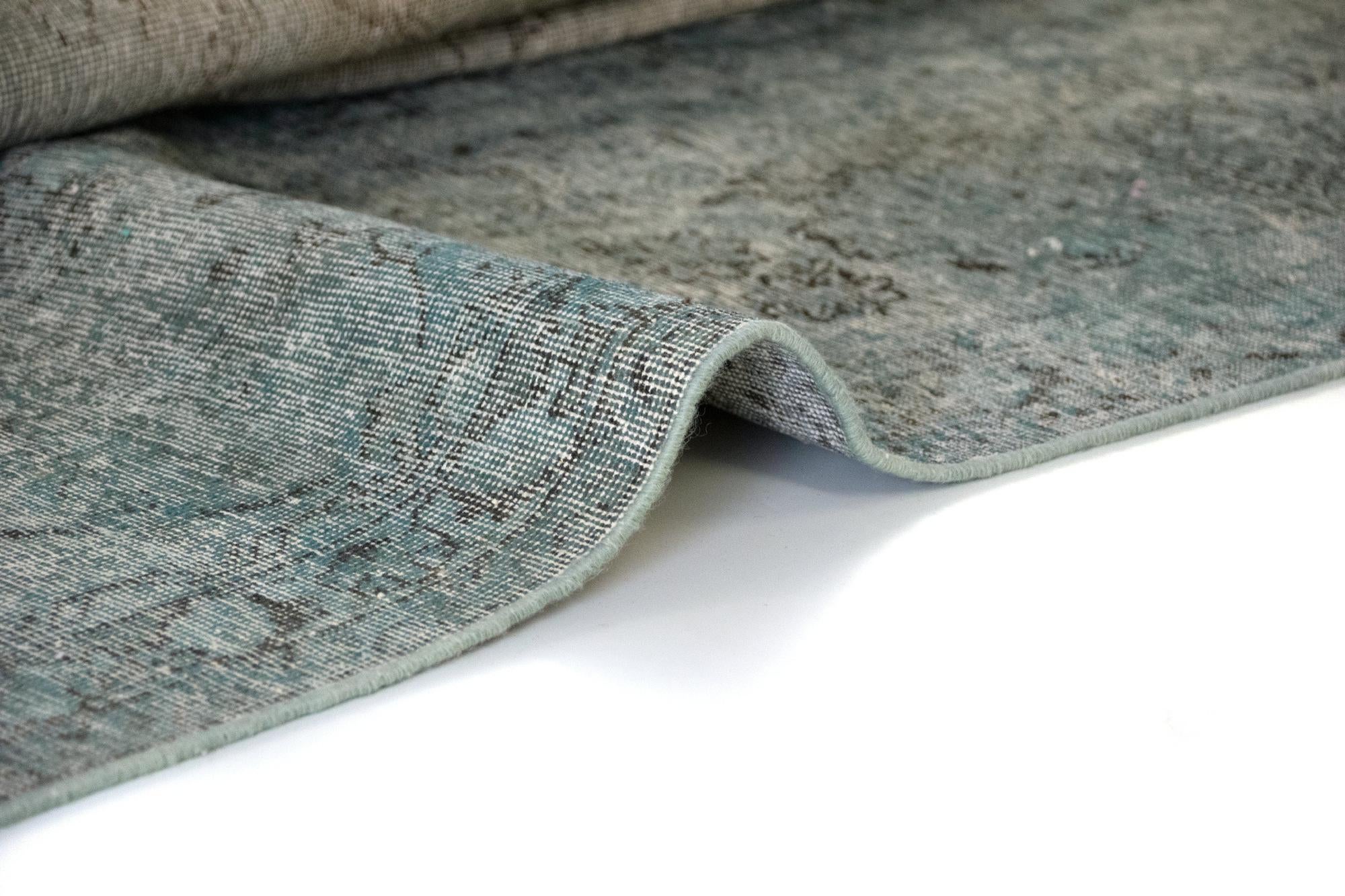 9' 5 x 16' 10 Hand Knotted Vintage Royal Persian Wool Rug