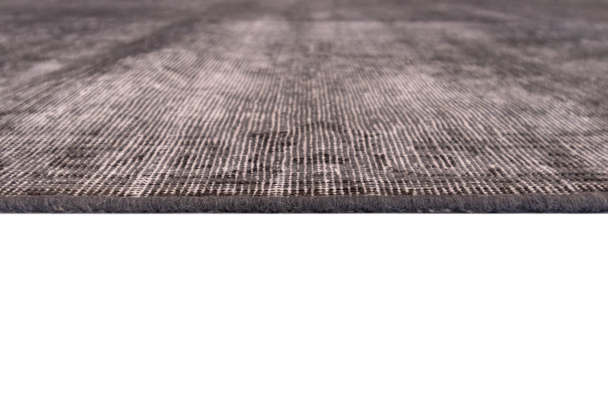9' 6 x 13' 7 Vintage Royal Wool Rug