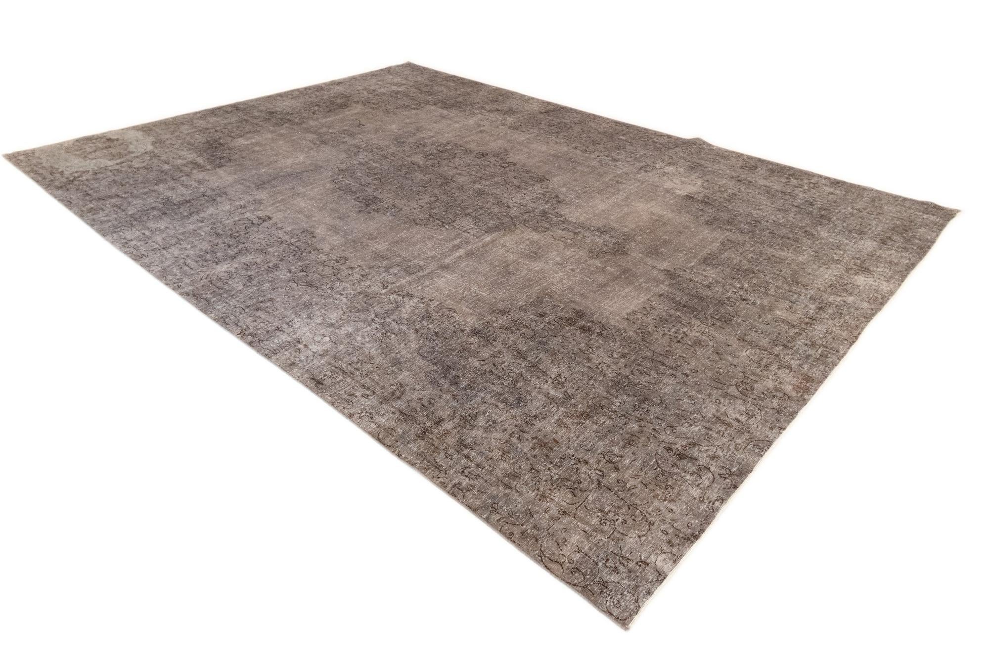 9' 7 x 13' 1 Vintage Royal Wool Rug