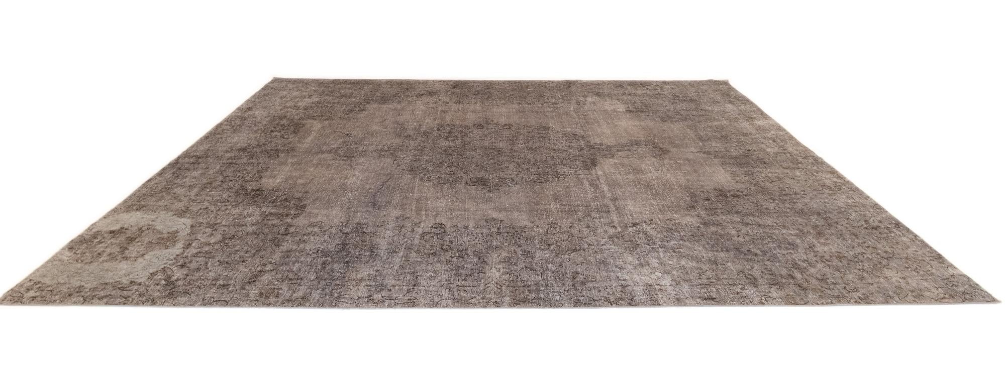 9' 7 x 13' 1 Vintage Royal Wool Rug