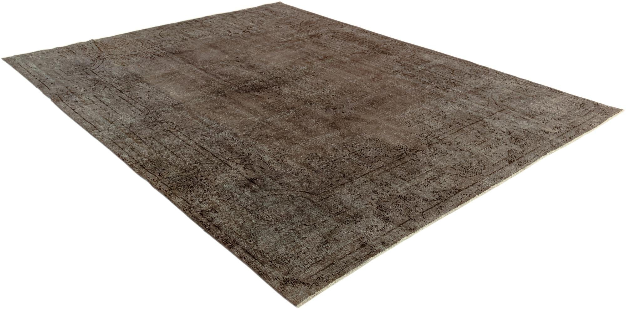 8' 5 x 10' 10 Vintage Royal Wool Rug