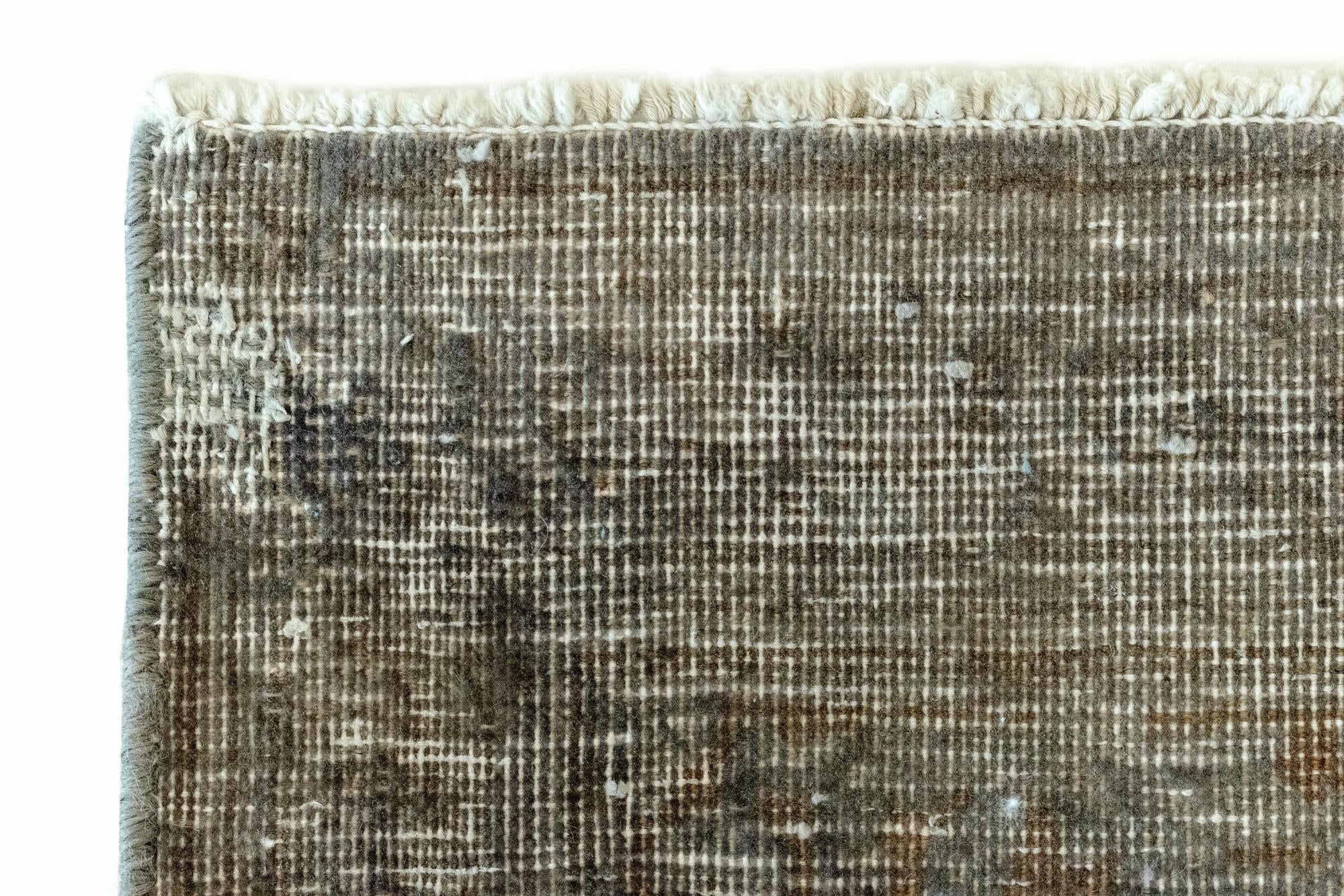 6' 8 x 10' 2 Vintage Royal Wool Rug