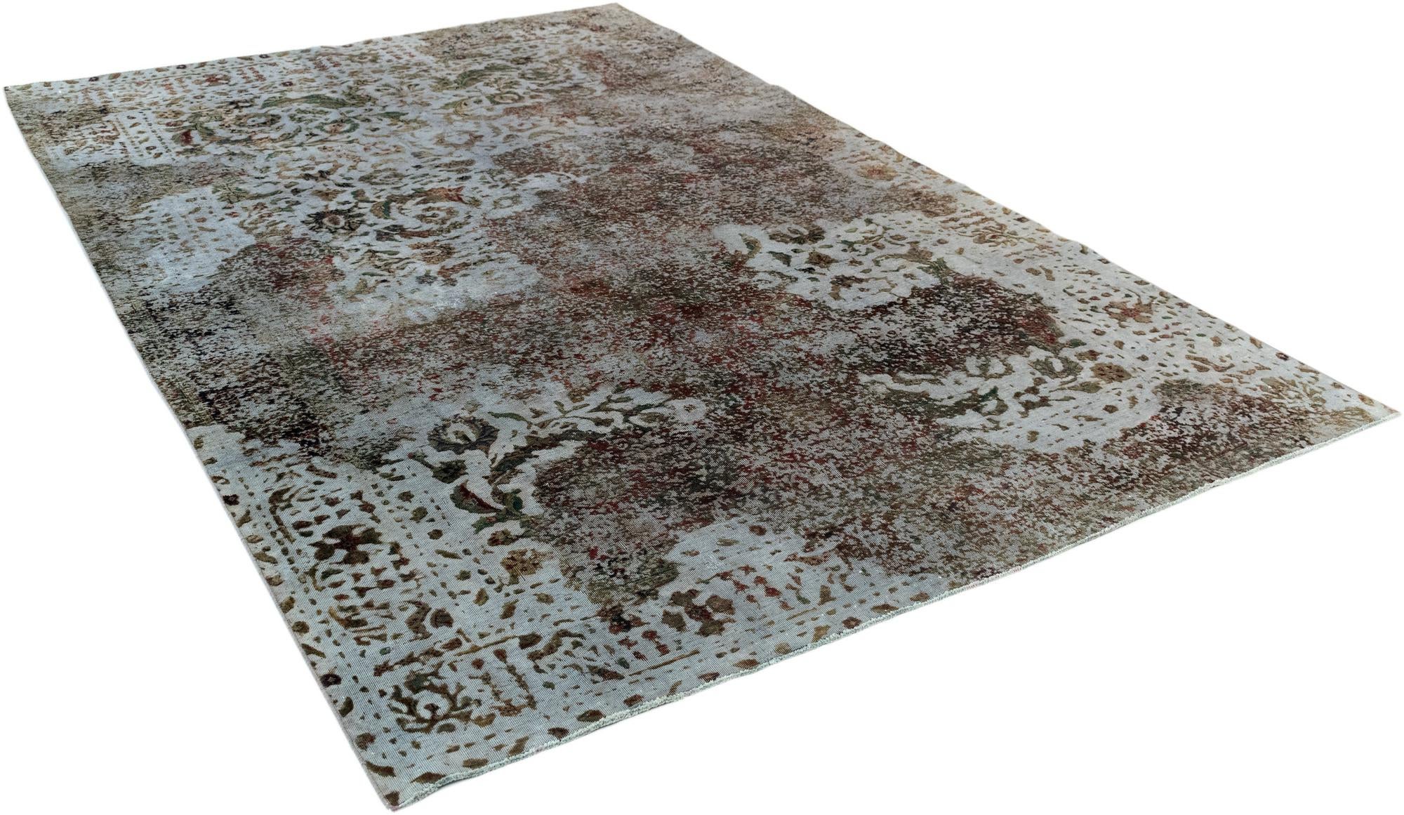 6' 3 x 9' 8 Vintage Royal Wool Rug