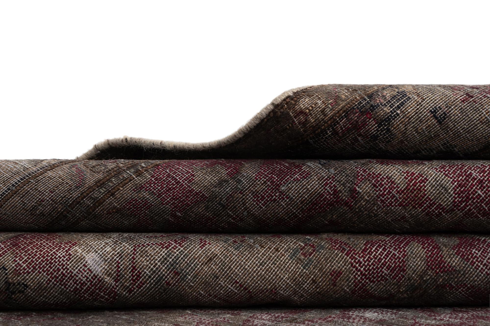 4' 9 x 8' 4 Vintage Wool Rug