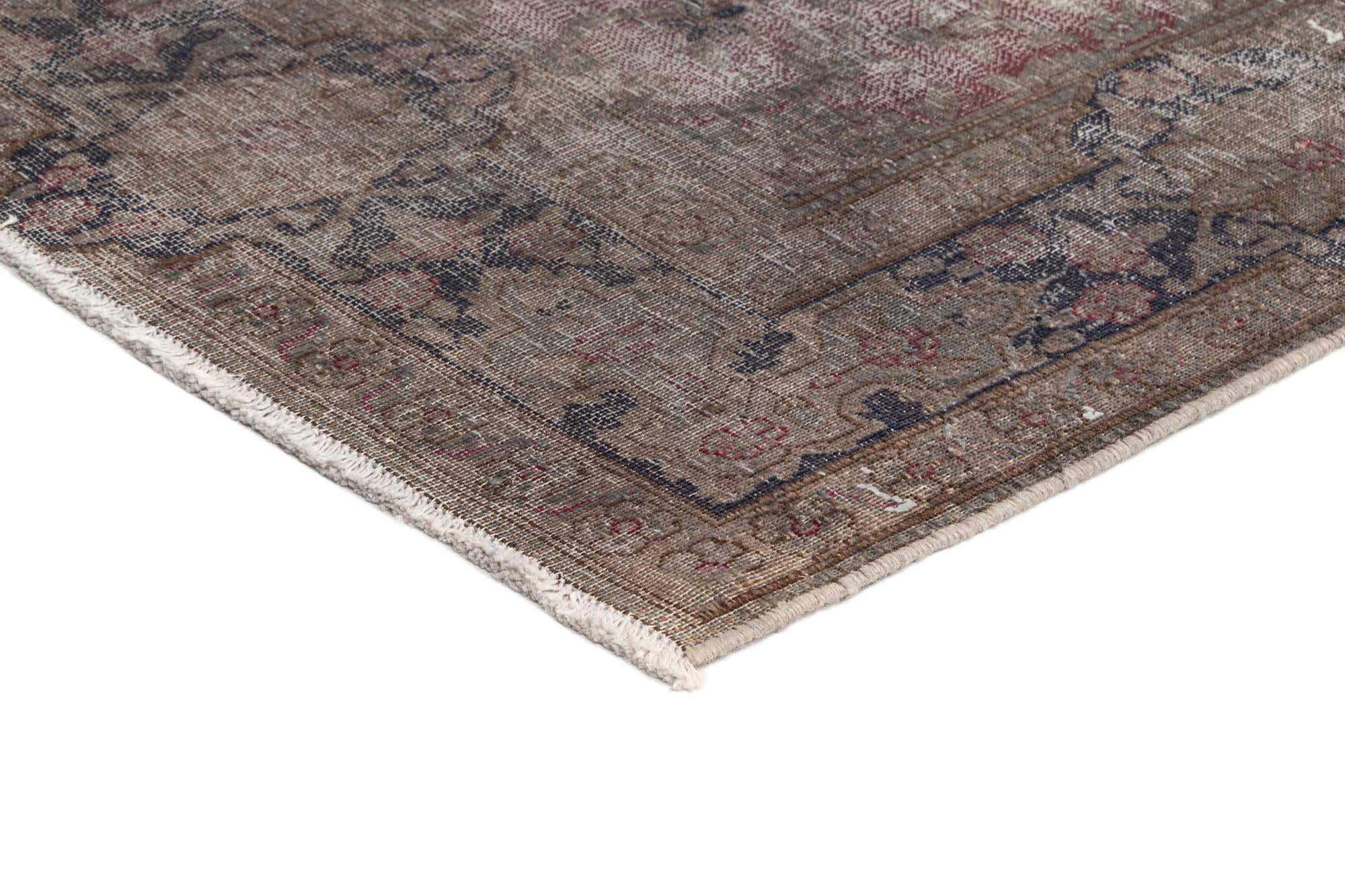 4' 9 x 8' 4 Vintage Wool Rug
