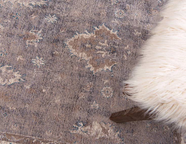 Detail image of 10' x 13' Viola Rug