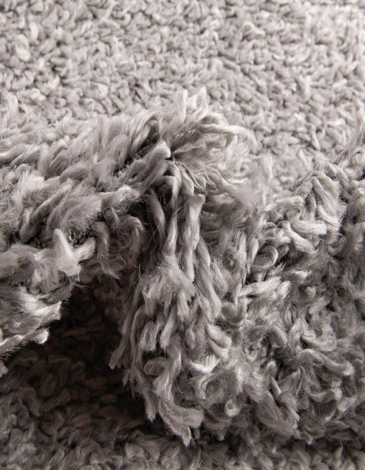 Detail image of 4' x 6' Zermatt Shag Rug