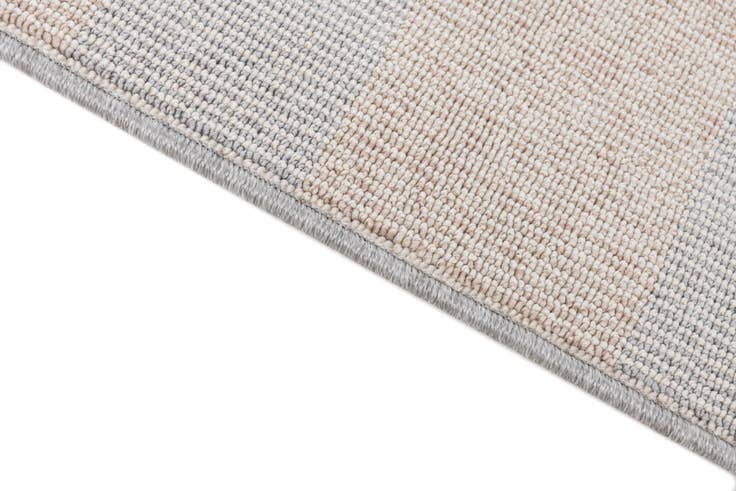 Detail image of 5' 2 x 7' 9 Zoey Rug