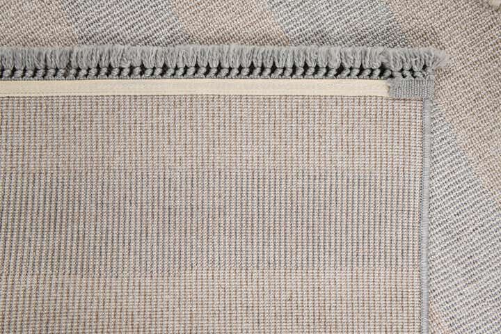 5' 2 x 7' 9 Zoey Rug