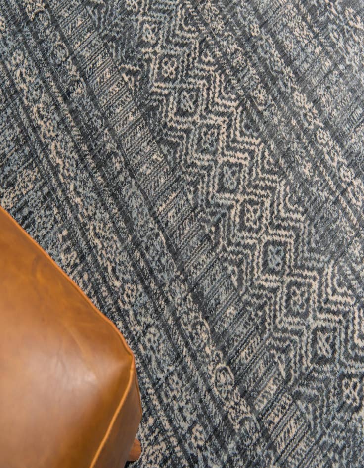 Detail image of 8' x 8' Apollo Round Rug