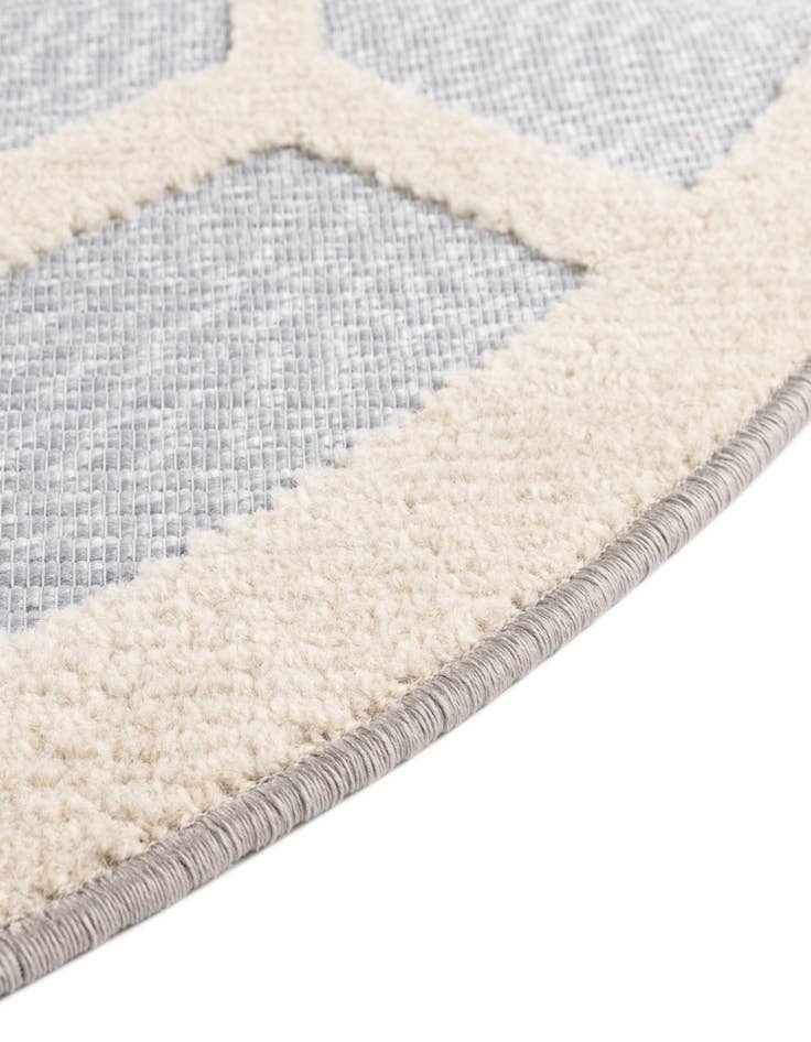 Detail image of 3' 3 x 3' 3  Washable Aruba Indoor / Outdoor Round Rug