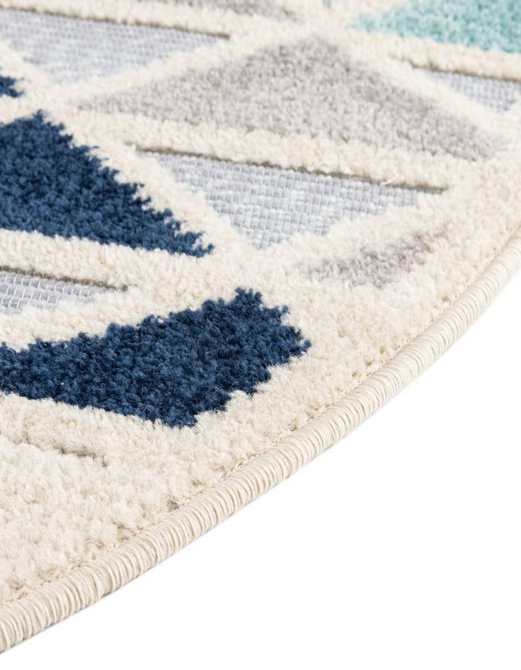 Detail image of 5' 3 x 5' 3 Easy-Clean Aruba Indoor / Outdoor Round Rug