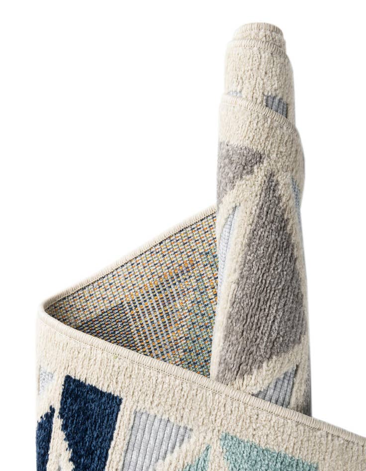 Detail image of 3' 3 x 3' 3 Easy-Clean Aruba Indoor / Outdoor Round Rug