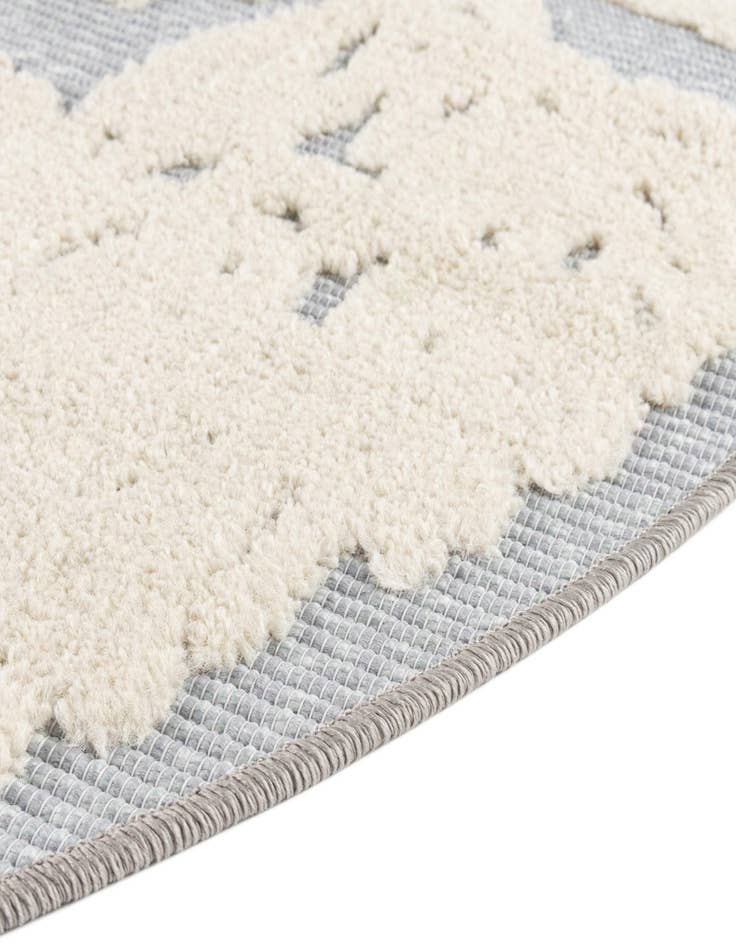 Detail image of 3' 3 x 3' 3 Easy-Clean Aruba Indoor / Outdoor Round Rug