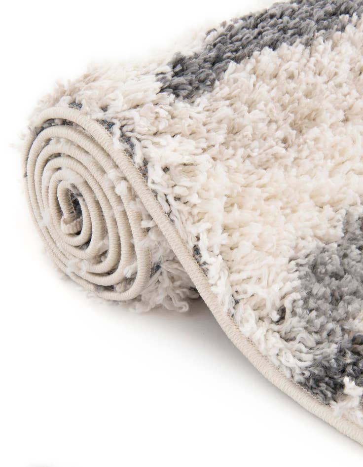 Detail image of 3' 3 x 3' 3 Athena Shag Round Rug