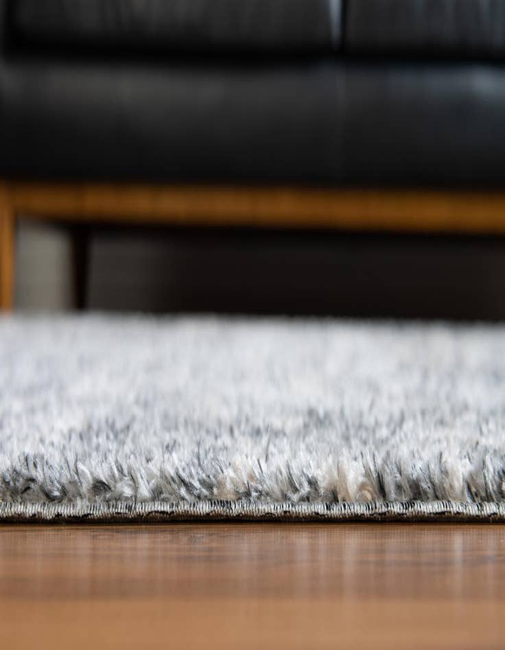 Detail image of 4' 7 x 4' 7 Atlas Round Rug