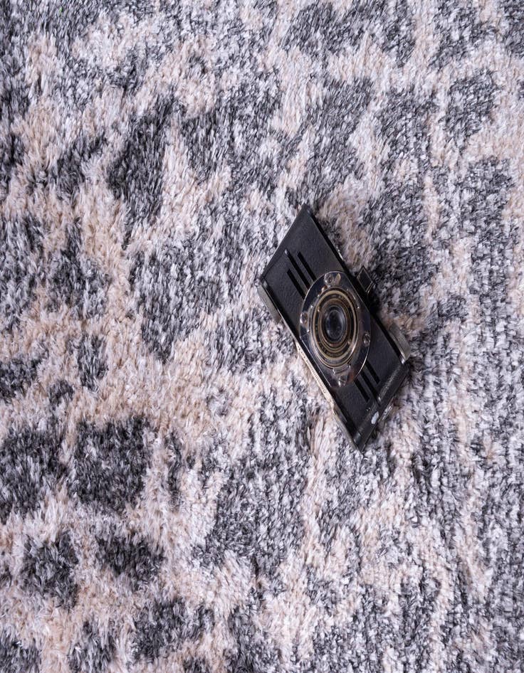 Detail image of 4' 7 x 4' 7 Atlas Round Rug