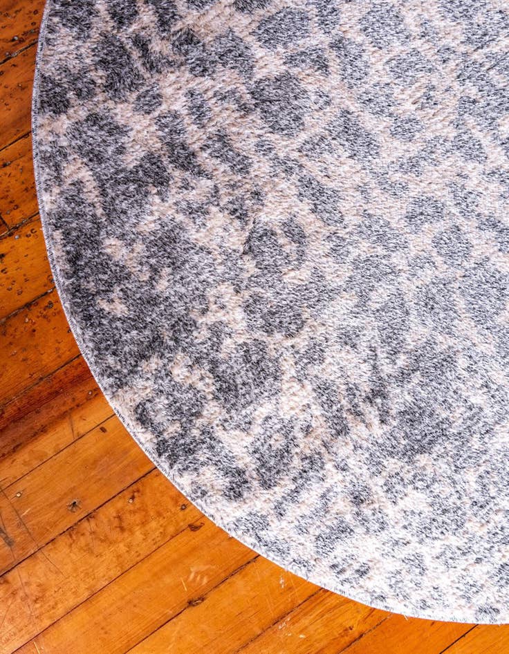 Detail image of 4' 7 x 4' 7 Atlas Round Rug