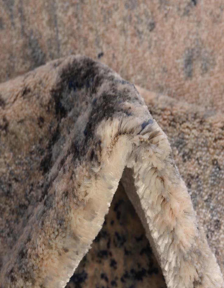 Detail image of 8' x 8' Berkshire Round Rug