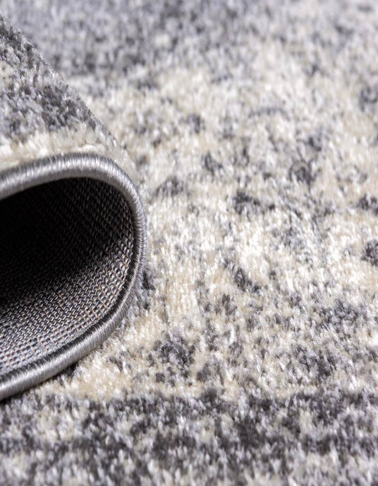 Detail image of 8' x 8' Bexley Round Rug