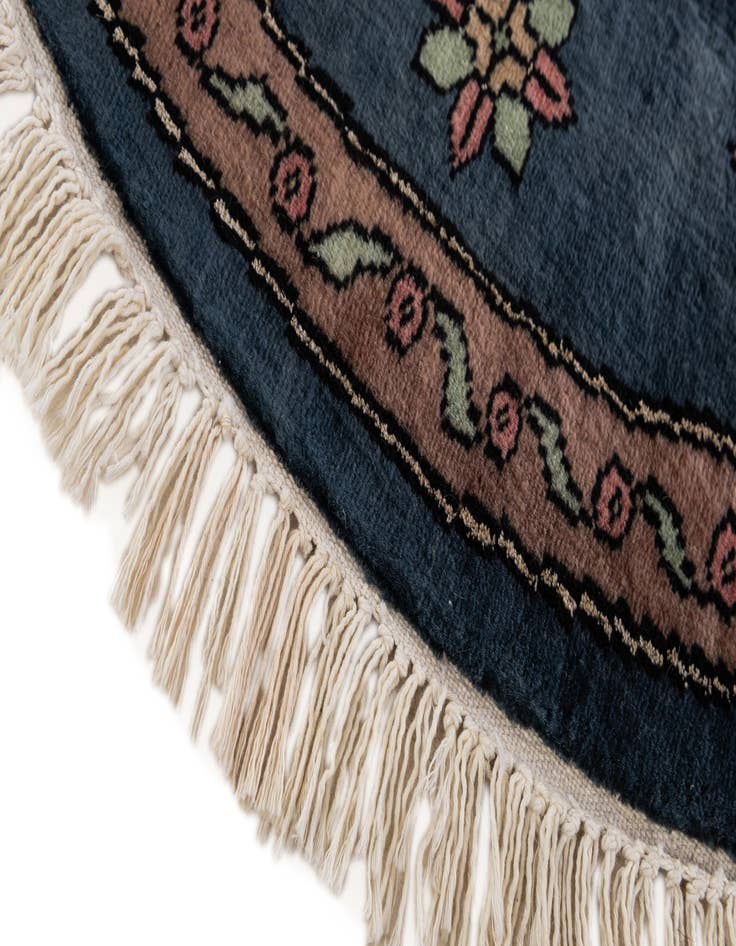 Detail image of 2' 7 x 2' 8  Hand Knotted Bokhara Oriental Round Rug