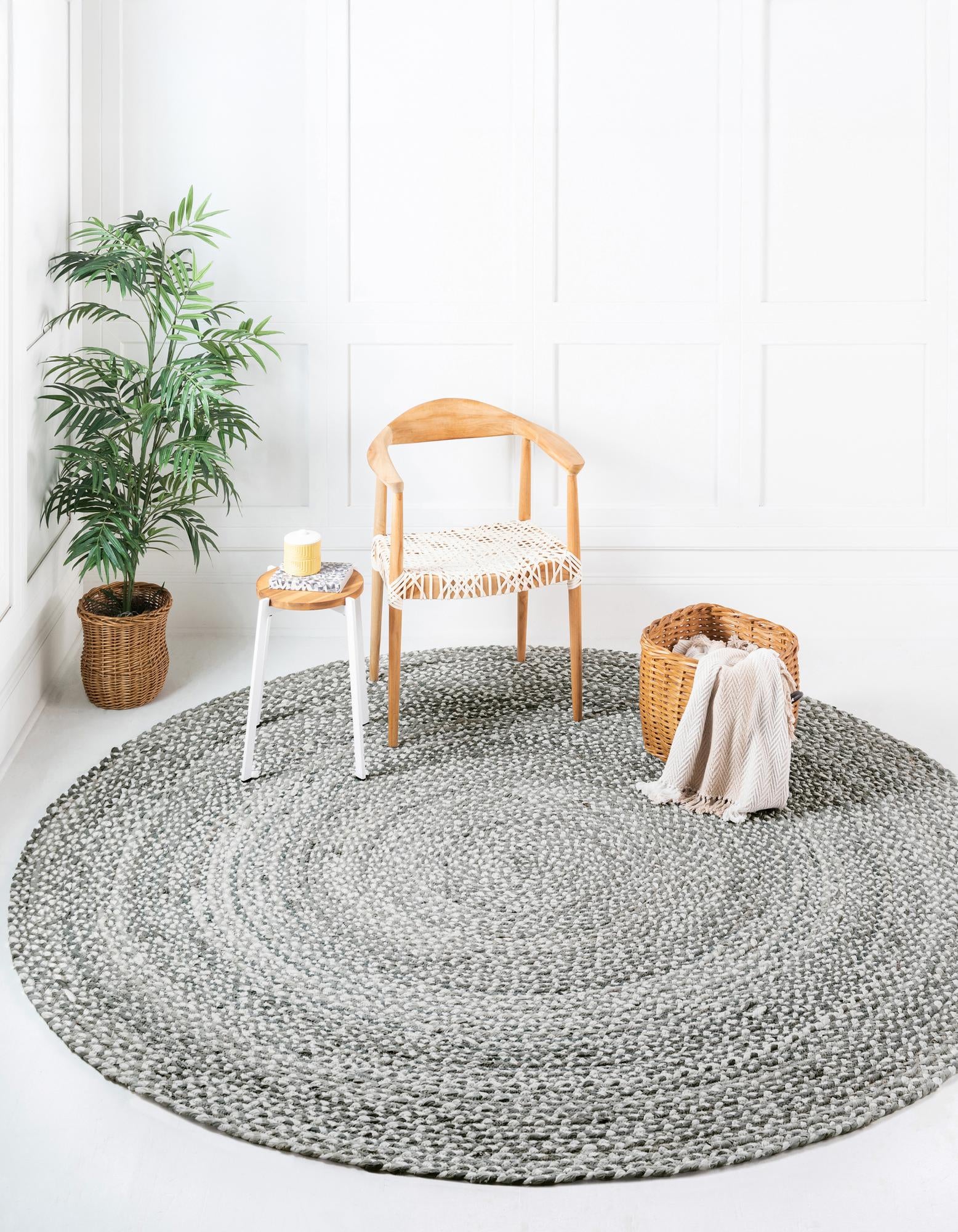 3' 3 x 3' 3  Hand Braided Chindi Round Rug