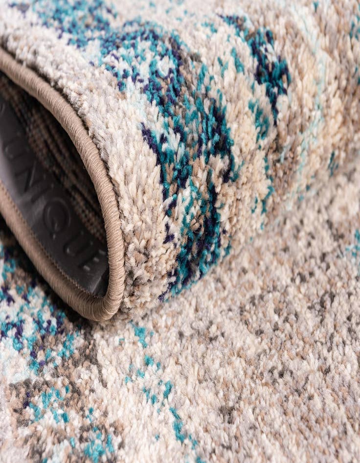 Detail image of 3' x 3' Carrington Round Rug