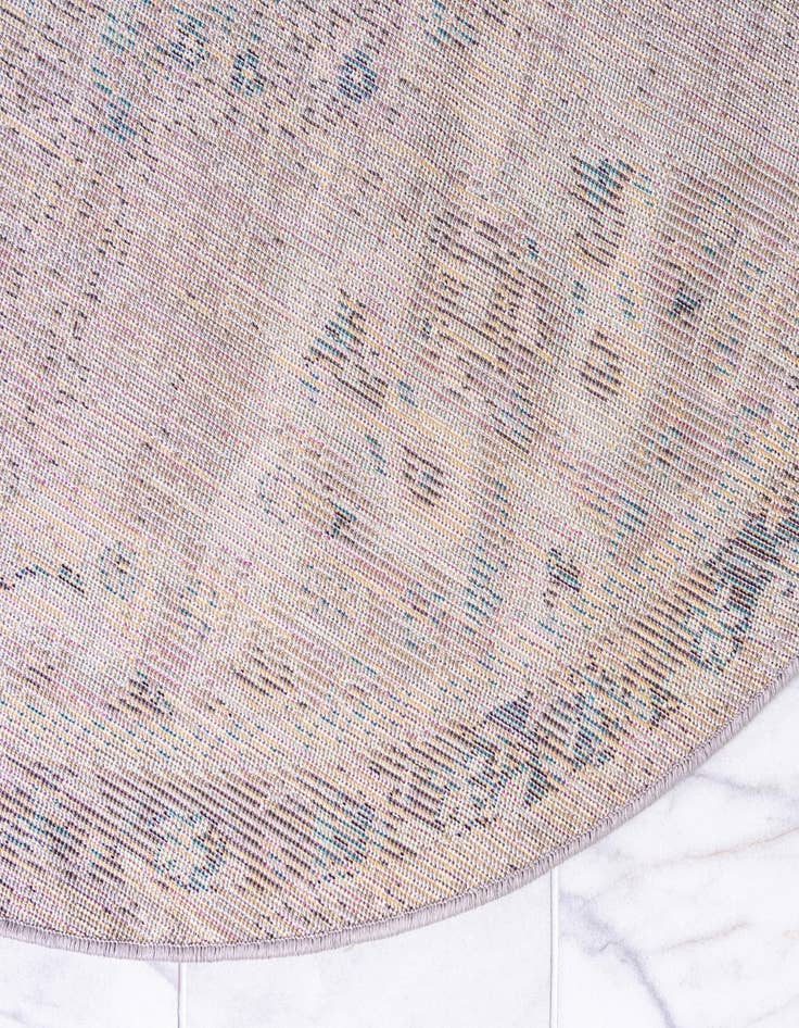 Detail image of 3' x 3' Carrington Round Rug